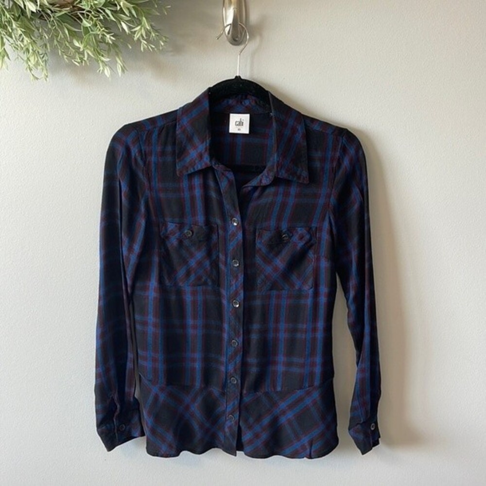 49. 🌺 NWOT CAbi Moody Plaid Peplum Button Down Blouse Size XS